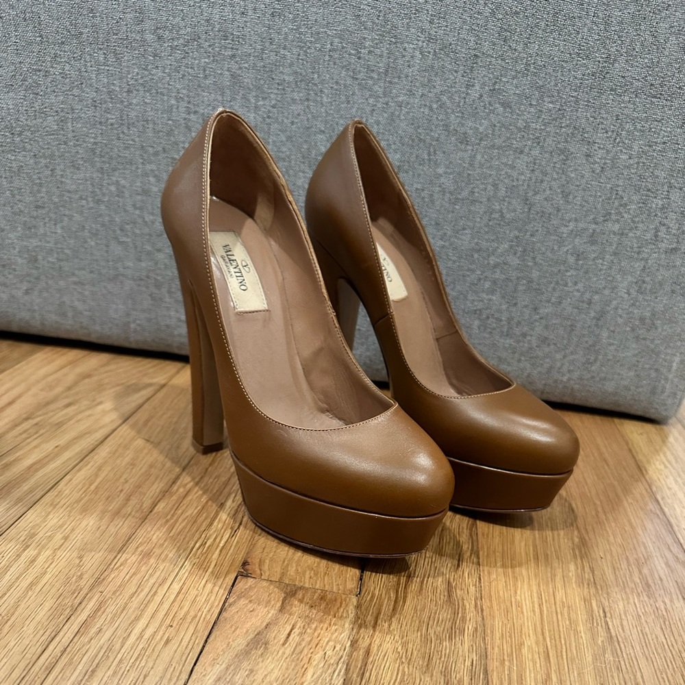 Valentino Platforms